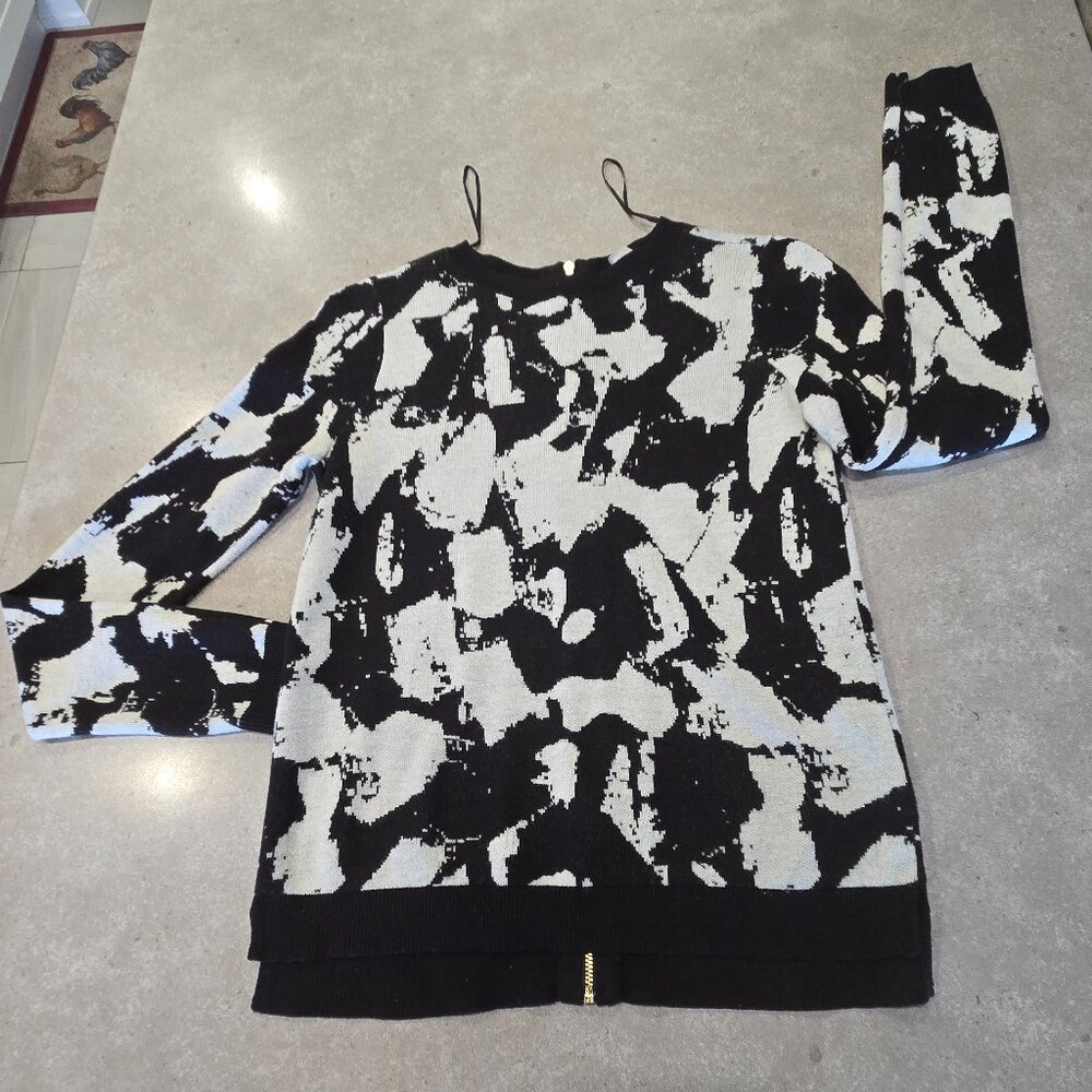 H&M Women's Graphic Print Long Sleeves Knit w/Back Zipper - Black/Cream - SML